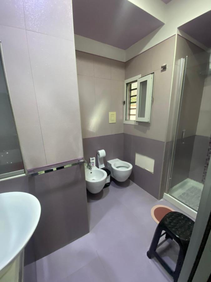Napoli Centro Casa Con Due Camere E Cucina Εξωτερικό φωτογραφία
